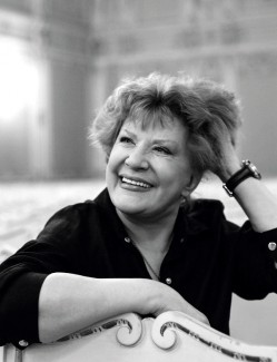 Елена Образцова