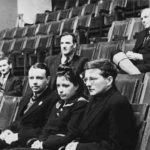 На репетиции Седьмой симфонии Д. Шостаковича, Куйбышев, 1942 год. В первом ряду Д. Д. Шостакович, В. Г. Дулова, Л. Н. Оборин. В третьем ряду О. Рейзен, в четвертом И. С. Козловский