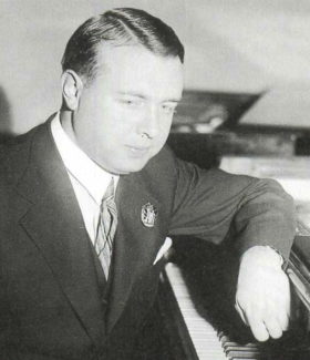 Лев Оборин
