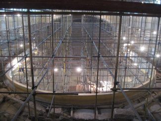 Большой зал МГК во воемя реставрации, вид из амфитеатра. Фото - bzk.mosconsv.ru