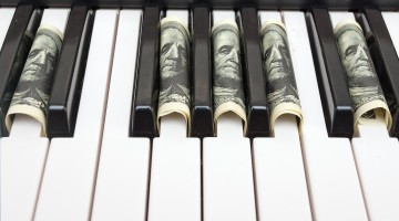 Верховный суд решит, сколько платить композиторам