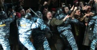 "Борис Годунов" в постановке Грэма Вика. Фото -- сайт Мариинского театра