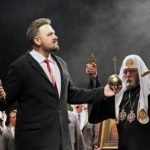 Борис Годунов надел чиновничий пиджак
