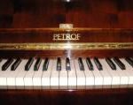 Рояль PETROF