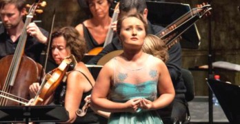 Юлия Лежнева