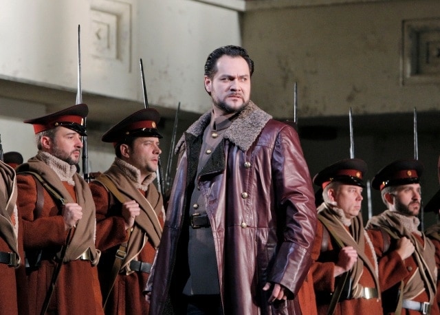 Ильдар Абдразаков в роли князя Игоря. Фото - Cory Weaver/Metropolitan Opera Ильдар Абдразаков в роли князя Игоря. Фото - Cory Weaver/Metropolitan Opera