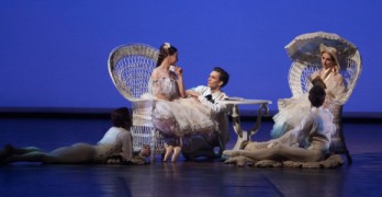 "Дама с камелиями". Фото - Елена Фетисова/Большой театр