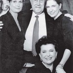 Мстислав Ростропович со своей супругой и дочерьми - Еленой и Ольгой. Фото из семейного архива