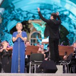 Петербург отметил День города концертом оперных звезд