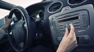 Радио в автомобиле