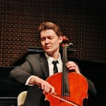 Виолончелист Дмитрий Волков