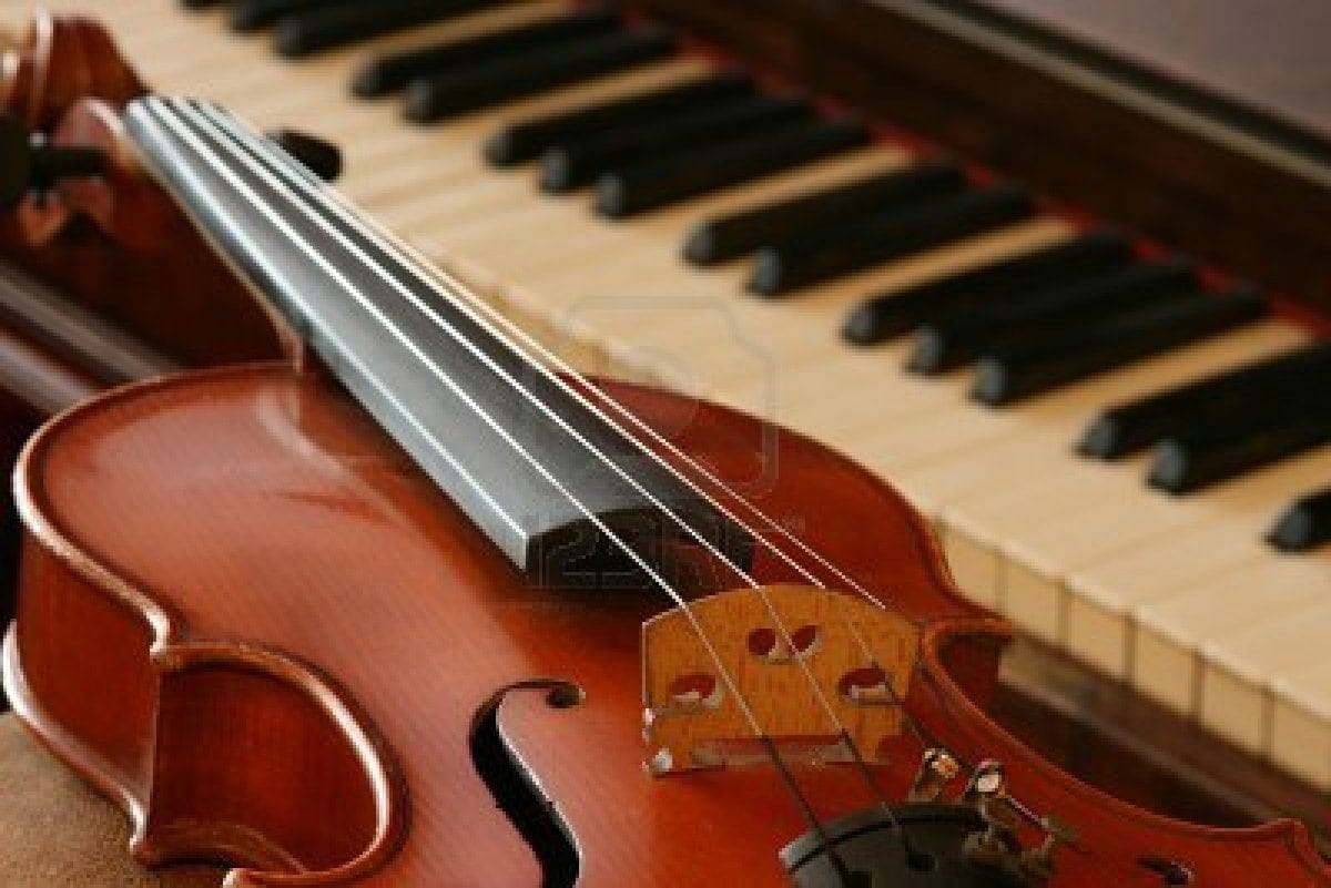Музыкальные инструменты в классической музыке. Классические музыкальные инструменты. Скрипка и фортепиано. Инструменты классической музыки. Скрипка и рояль.