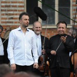 Михаил Плетнев, Вазген Вартанян и артисты РНО на открытии рахманиновского фестиваля в Ивановке. Фото - Эдуард Левин