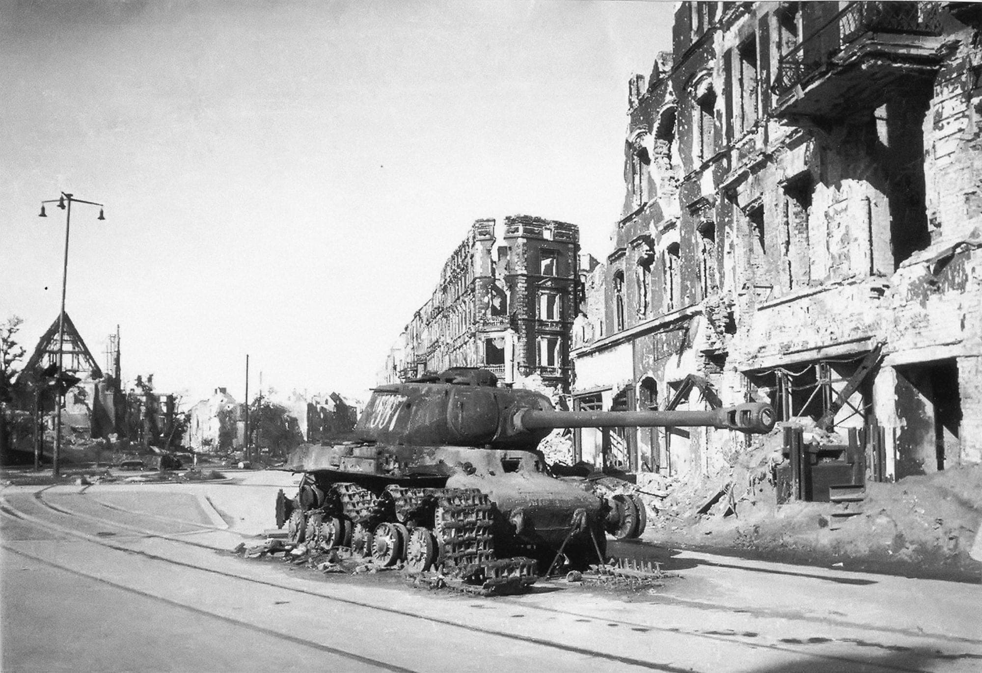 Подбитый ИС-2 №537