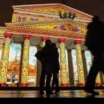 Фестиваль "Круг света", фасад Большого театра. Фото - Евгений Гурко
