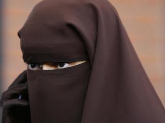 Зрительницу в никабе попросили удалиться