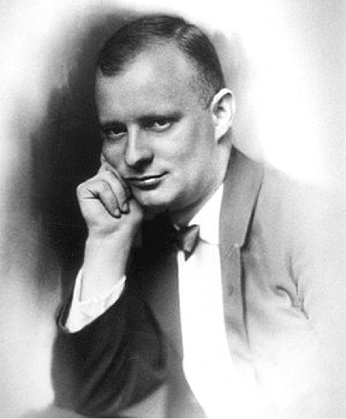 Пауль Хиндемит, 1923 год Пауль Хиндемит, 1923 год