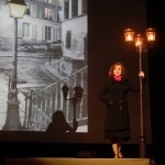 Спектакль дышит Эдит Пиаф, и создан он в традициях ее времени