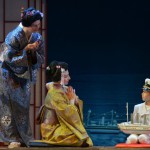 Баттерфляй (Екатерина Орлова) вместе с сыном и верной подругой Сузуки (Анастасия Ялдина). Фото: Елена Лапина