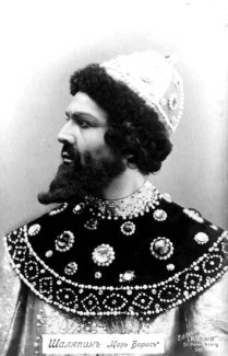 Федор Шаляпин в роли Царя Бориса из оперы "Борис Годунов"