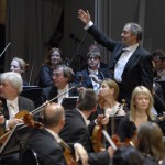 Дирижер Валерий Гергиев и Лондонский симфонический оркестр. Фото: ИТАР-ТАСС/Антон Тушин