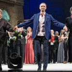 Тимофей Кулябин (в центре) на премьере оперы «Тангейзер». Фото: Виктор Дмитриев / «ВКонтакте»