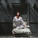 Анна Иоланта (Анна Нетребко) не напрасно и ждет, и боится грядущего счастья. Фото с сайта coolconnections.ru