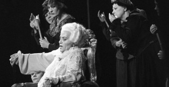 Елена Образцова (в белом) в роли графини. Большой театр, 1982 год.Фото: ТАСС/Александр Коньков