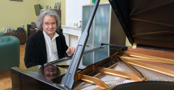 Михаил Хохлов