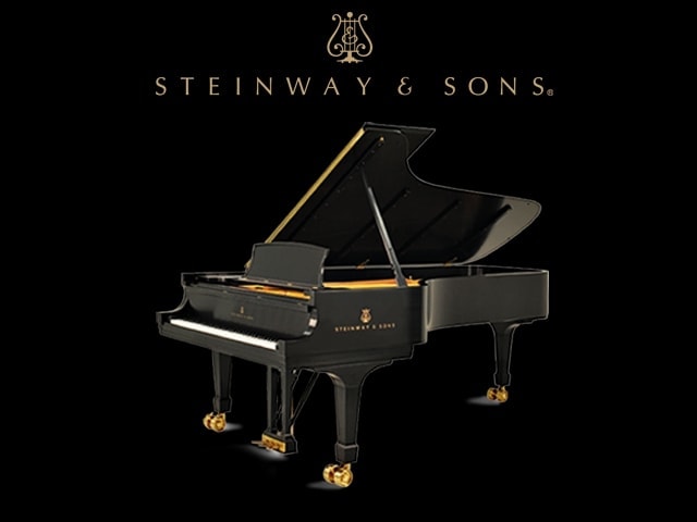 В Ижевске распаковали концертные рояли фирмы «Steinway & Sons» В Ижевске распаковали концертные рояли фирмы «Steinway & Sons»
