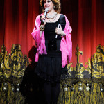 Любовь Казарновская приветствует участников мастер-класса. Фото: Сергей Миланский