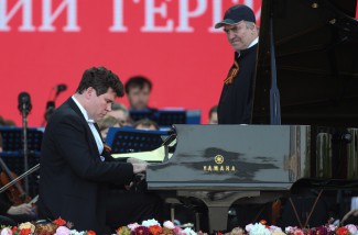 Денис Мацуев и Валерий Гергиев на Поклонной горе . Фото - Вячеслав Прокофьев