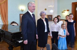 С. Собянин на торжественном открытии музыкальной школы им. С. Танеева. 3 сентября 2014 г. С. Собянин на торжественном открытии музыкальной школы им. С. Танеева. 3 сентября 2014 г.