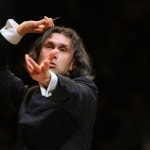 В руках Юровского музыка становится воззванием. Фото- Е. Разумный / Ведомости