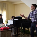 Участник Молодежной оперной программы Большого театра баритон Илья Кутюхин (справа). Фото - Антон Гердо