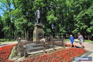 В Смоленске отметили день рождения Михаила Ивановича Глинки. Фото - Григорий Калачьян