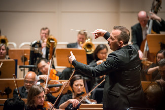 Янник Незе-Сеген. Фото © Jan Regan/The Philadelphia Orchestra