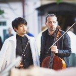 Восходящая звезда, скрипач Фумиаки Миура, заявил, что концерт во Мстере был самым сложным в его жизни. В этом он признался худруку Экспедиции Борису Андрианову. Фото: Алена Ручан/РГ