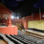 В обновленном здании театра «Геликон-опера» завершаются работы по монтажу сценического оборудования. Фото - Антон Гердо