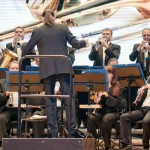 За дирижерским пультом – Денис Марьев