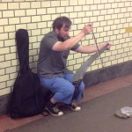 Уличный музыкант в Москве