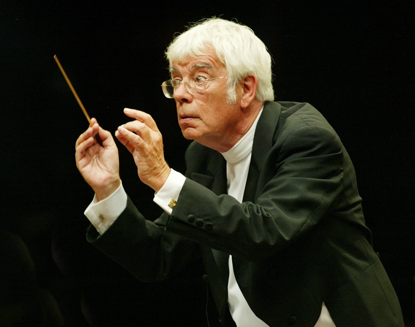 дирижер maazel. самуэль галь альтерович дирижер. сесар альварес дирижер. гельмут риллинг. зачем нужен дирижер в оркестре.