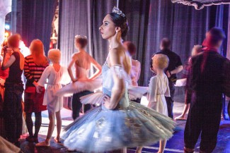 Кадр из фильма "Bolshoi Babylon". Балерина Мария Аллаш