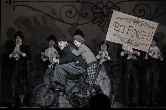 В Санкт-Петербургском Театре музыкальной комедии состоятся последние показы мюзикла К. Кёртиса "Чаплин"
