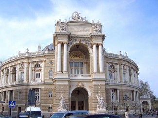 В Одесском оперном готовят прощальный концерт года