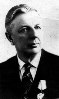 Александр Власов
