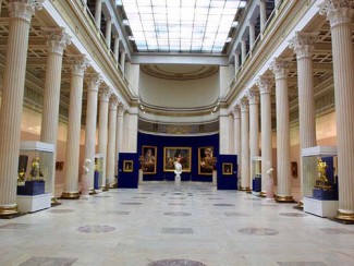 Белый Зал Музея изобразительных искусств имени Пушкина