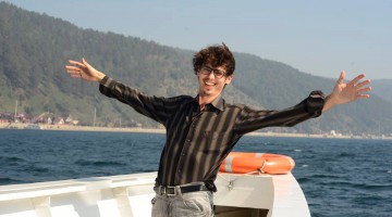 Люка Дебарг во время фестиваля на Байкале. Фото - Марина Свинина