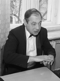 Дмитрий Миллер во время урока
