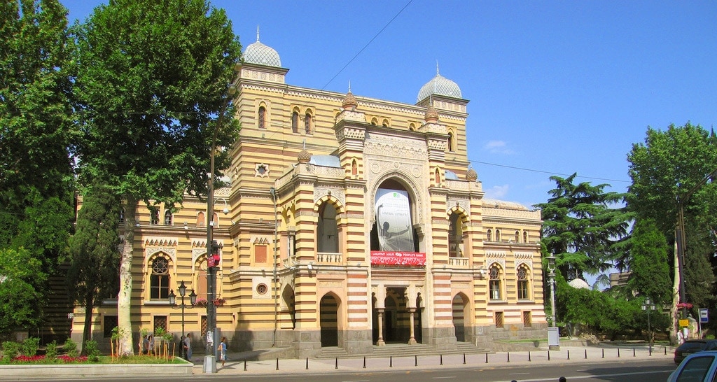 oper_teatr_tbilisi.jpg